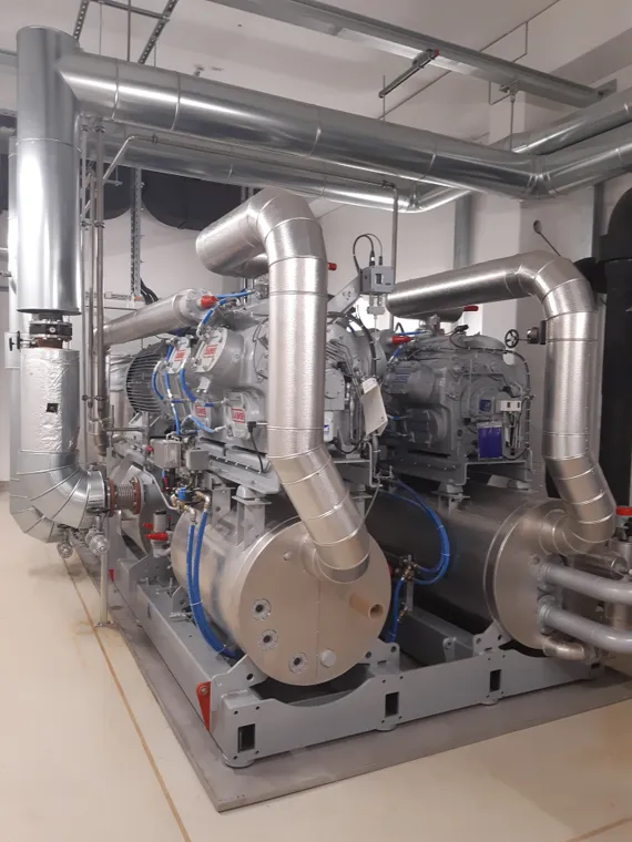 2026-09-Fernwaermeversorgung-Johnson-Controls-Waermepumpe